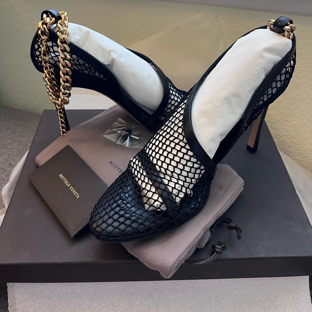Bottega Veneta Black Chain Mesh Pumps 
Size 38 - Picture 3 of 4